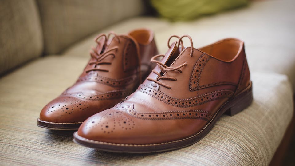 indispensables d’été pour un look masculin chic 2